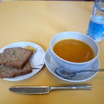 本日のスープ（かぼちゃっぽい）