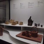 茶器……段ボール……