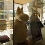 ムーミンのきぐるみ（ちょっとこわい）