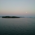 島と月